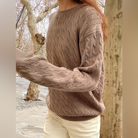 BRANDY MELVILLE BRIANNA SWEATER - Picture 2 of 5